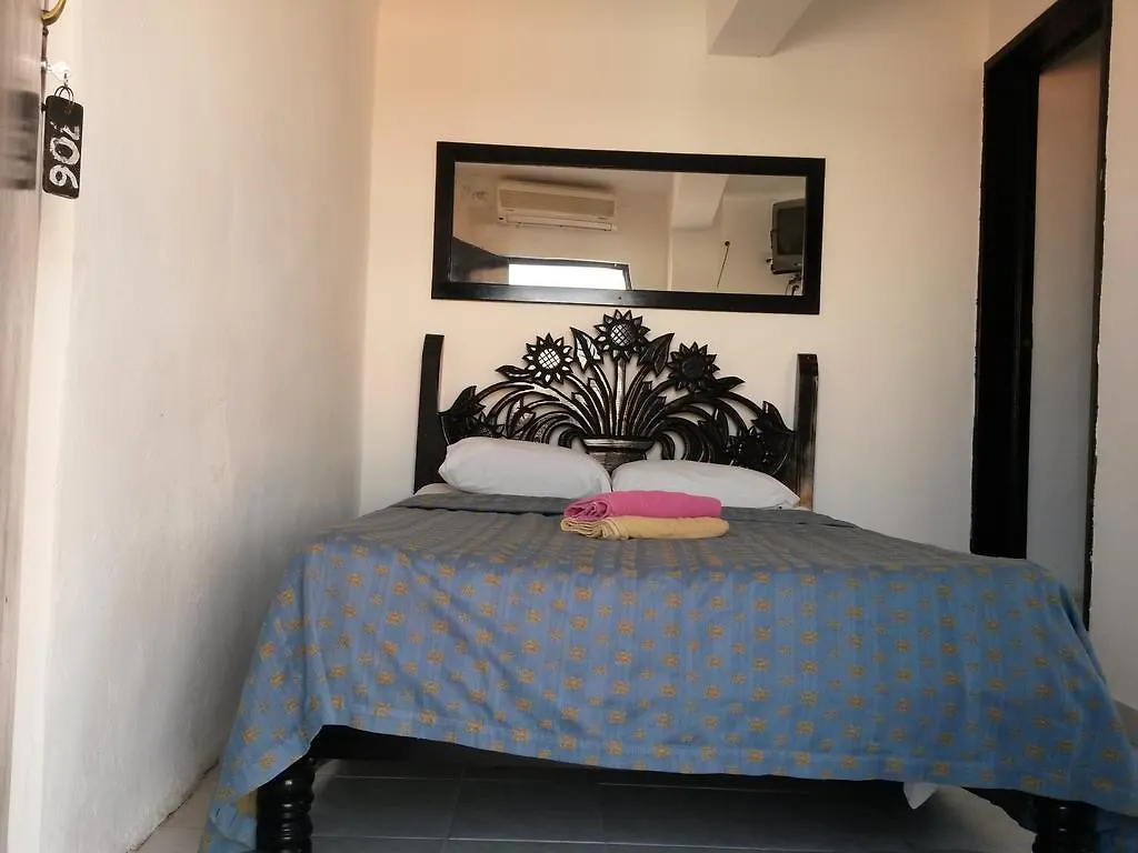 **  Hotel Hacienda Agua Azul Playa del Carmen Mexico